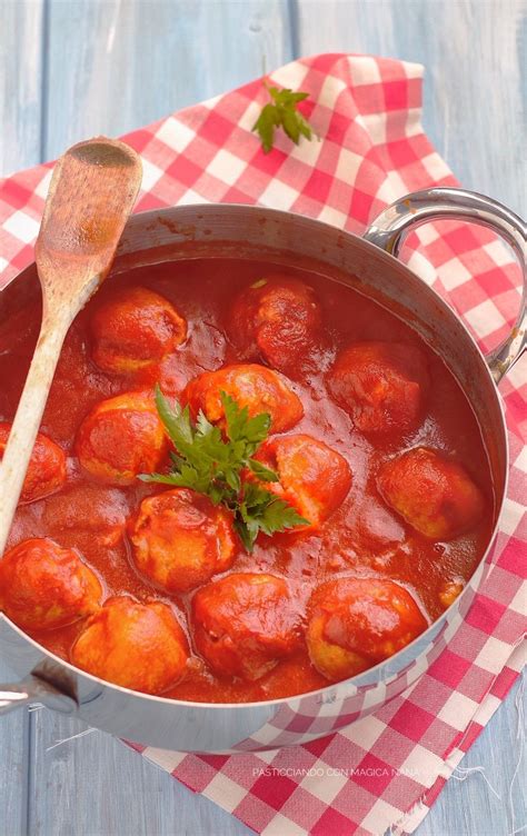 Polpette Di Ricotta A Sugo Di Pomodoro Ricetta Con E Senza Bimby