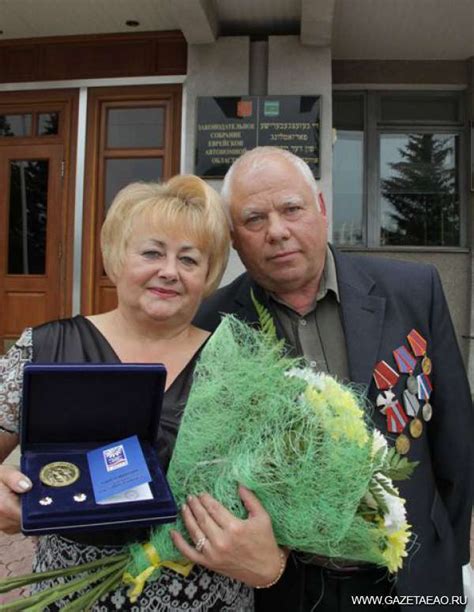 Медаль за… супружескую верность — Издательский дом "Биробиджан"
