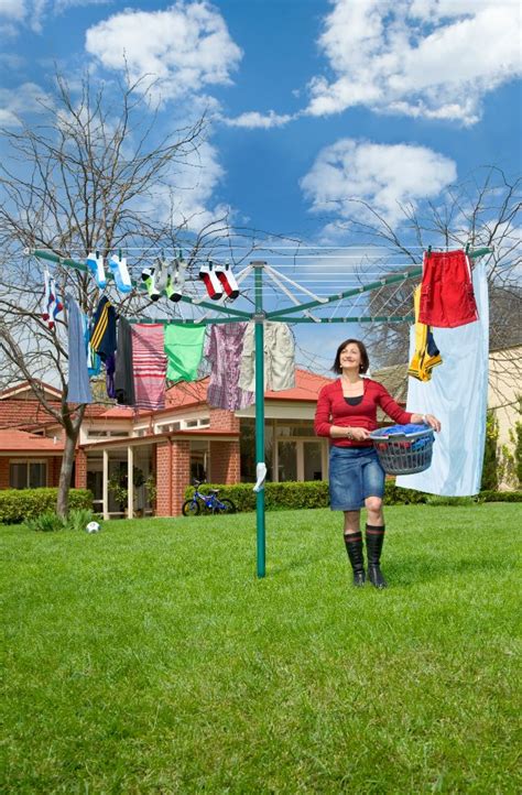 Hills Rotary 7 Umbrella Clothesline - Urban Clotheslines