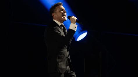 A La Segunda Va La Vencida Luis Miguel Arranca Su Tour 2024 En Santo