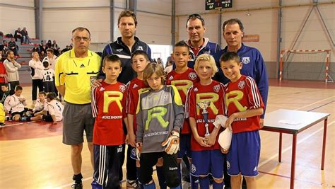 Les jeunes footballeurs U11 et U13 ont joué un tournoi en salle