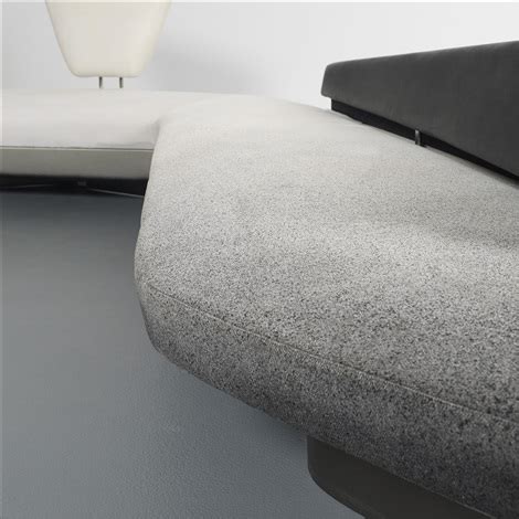 Woosh Sofa Par Zaha Hadid Sur Artnet