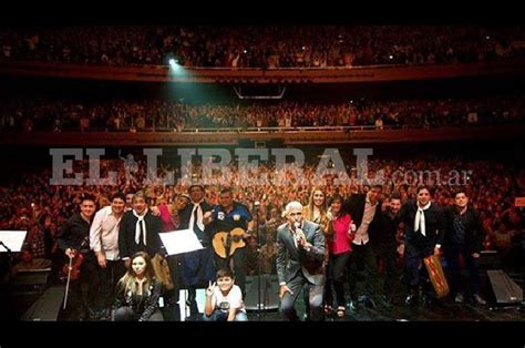 Los Manseros Santiagueños se adueñaron del teatro Gran Rex