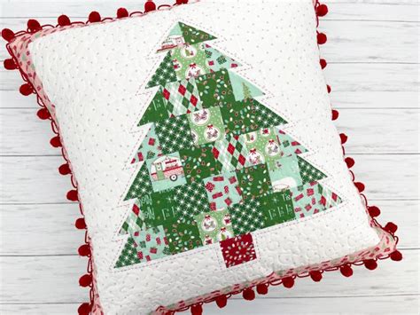 Patchwork Christmas Pillows Free Patterns Christmas Pillows Diy