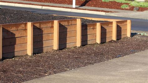 Driveway Retaining Wall Project Tips and Considerations | Angi