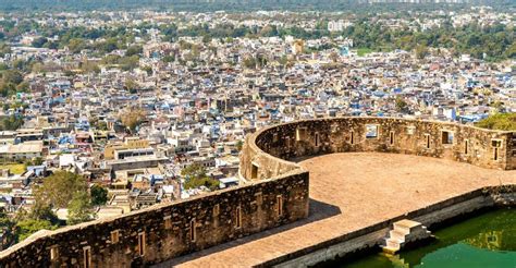 Explore Chittorgarh Fort With Udaipur Drop From Pushkar