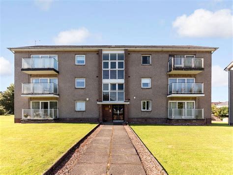 Bed Flat For Sale In Hilton Court Hilton Road Bishopbriggs Glasgow