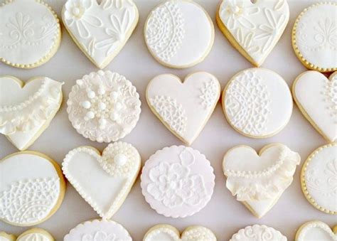 DIY: Piped Lace Cookies