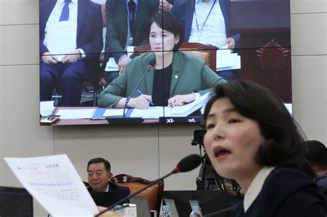 2019 국감 한국당 교육위에서 유은혜 십자포화“국회의원 역할 하지 말라”