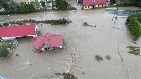 El Papa Francisco Expresa Su Apoyo A Los Afectados Por Inundaciones En