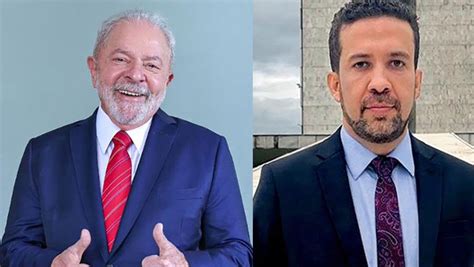 Em Curitiba milhares acompanham ato que marco um ano da prisão de Lula