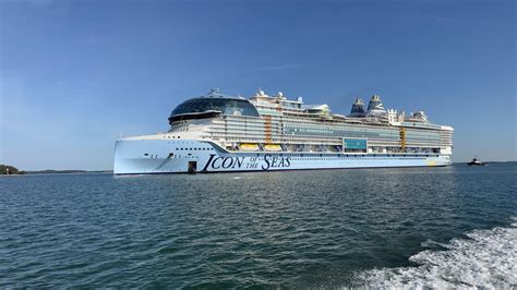 Royal Caribbean Launches New World S Largest Cruise Ship