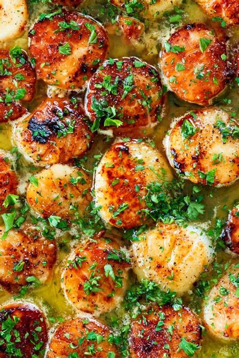 These Lemon Garlic Scallops Are Pan Seared In Butter And Served In A Delicious Lemon Garlic