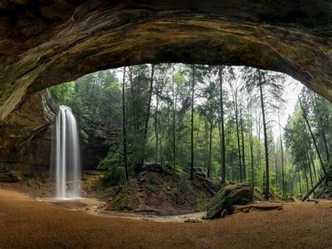 The Cliffs At Hocking Hills Is Home To This Epic Cabin