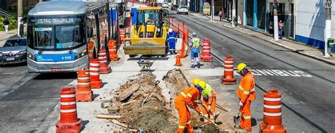 Prefeitura Avan A Obras De Requalifica O Na Av Santo Amaro E Muda