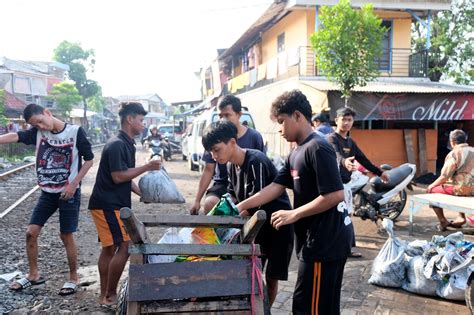 Program Pemkot Surabaya Bergerak Tingkatkan Gotong Royong Dan