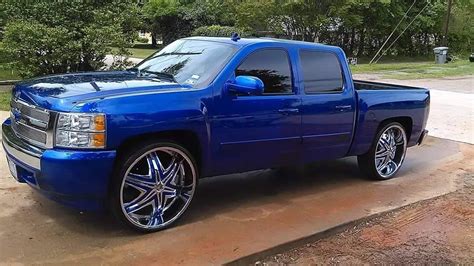 Chevy Silverado 1500 On Diabolo Wheels - Big Rims - Custom Wheels