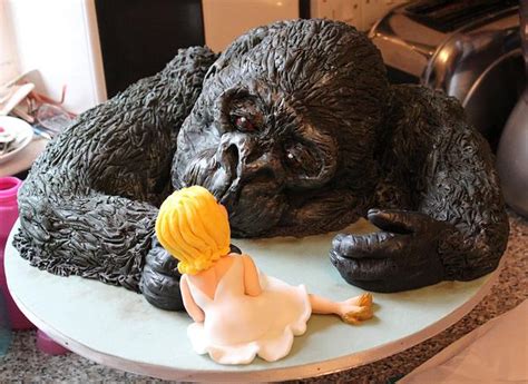 King Kong Decorated Cake By Nicola Thompson Cakesdecor