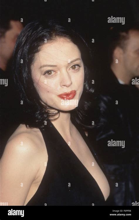 ROSE McGOWAN at Scream premiere Los Angeles 1996.k7293fb. © Fitzroy ...