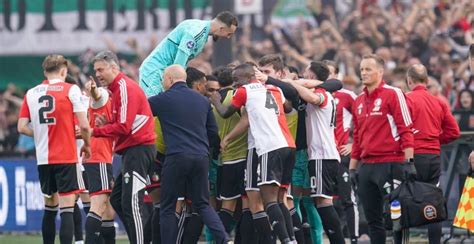 Ajax En Psv Feliciteren Kersverse Kampioen Feyenoord Tot Augustus