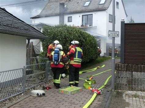 Nebengebäude in Vollbrand Freiwillige Feuerwehr Ransbach Baumbach