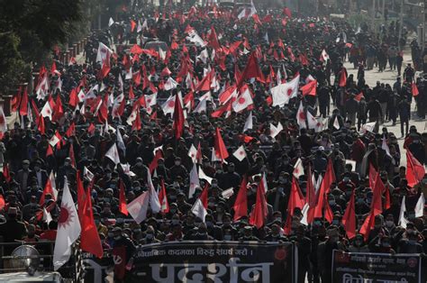 Thousands march against Nepal PM's dissolution of parliament | Daily Sabah