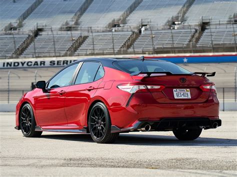 2020 Toyota Camry Trd Sobre Rodas Magazine