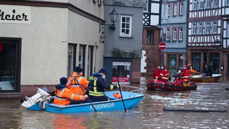 Hochwasser in Baden Württemberg Experten rechnen mit üblem Wetter