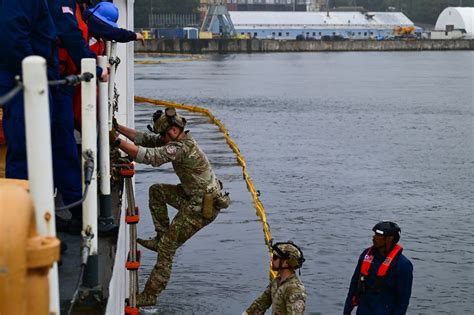 Dvids Images U S Coast Guard Cutter Forward Wmec Conducts