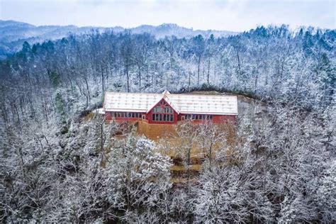 The 10 Best Wedding Venues in Gatlinburg, TN - WeddingWire