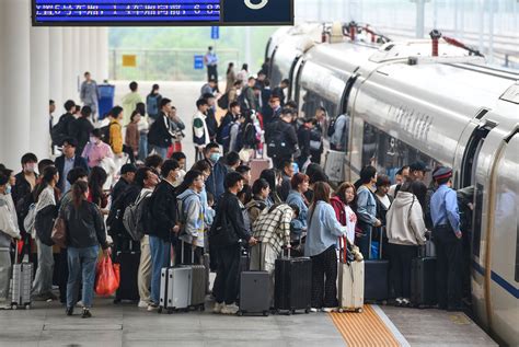 优享资讯 全国铁路今日预计发送1865万人次，加开旅客列车1710列