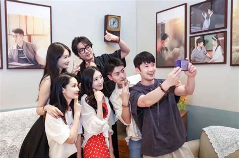 Hana On Twitter Xiao Zhan Group Picture With The Youth