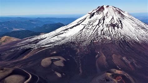 Se eleva el nivel de alerta técnica en el Volcán Lonquimay en Chile