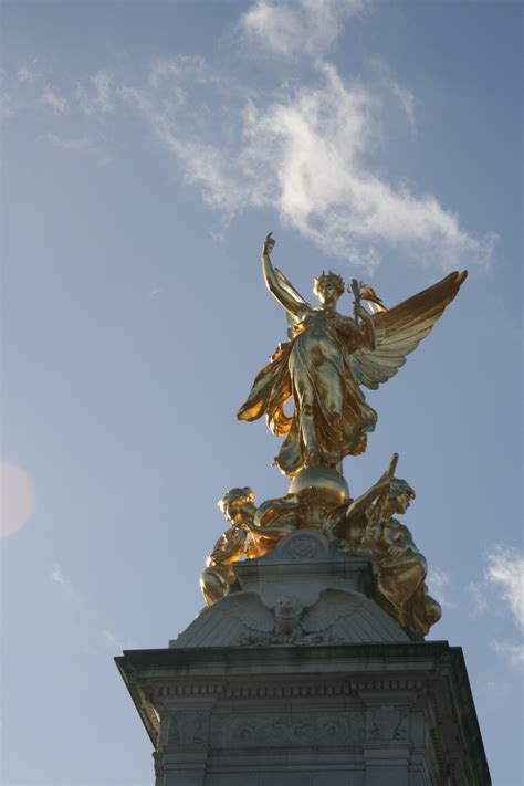 Banco de imagens monumento estátua Marco escultura Londres ouro