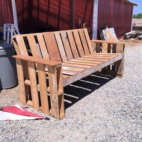 40 DIY Wood Pallet Bench Plans and Ideas - Blitsy