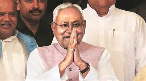 Nitish Kumar Resigns Stakes Claim To Form Govt In Bihar With Bjp S Support