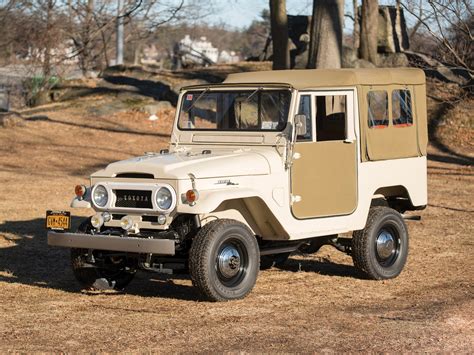 1965 Toyota Fj40 Land Cruiser Soft Top Amelia Island 2018 Rm Sothebys