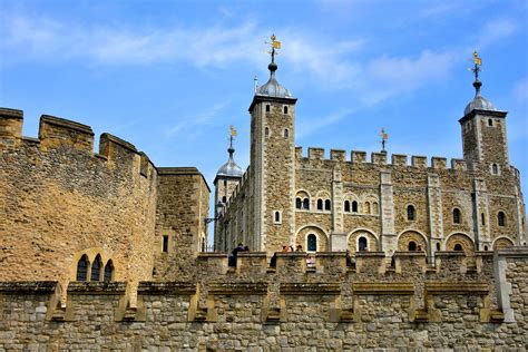 White Tower at Tower of London in London, England - Encircle Photos