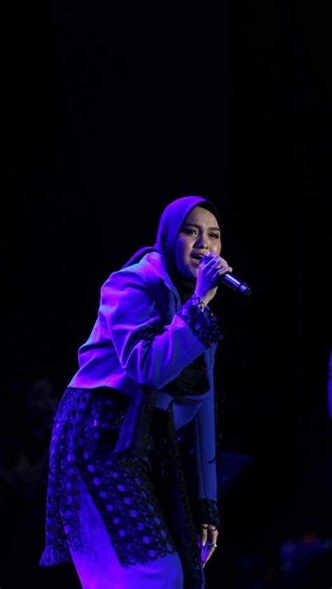 Kejutan Salma Salsabil Bawakan Lagu Terbarunya Boleh Juga Di Panggung