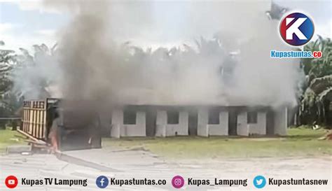 Kupas Tuntas Ratusan Warga Bakar Kantor PT Gunung Aji Jaya Kerugian