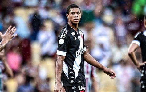 Cauan Barros Comemora Estreia Como Titular Do Vasco Contra O Fluminense