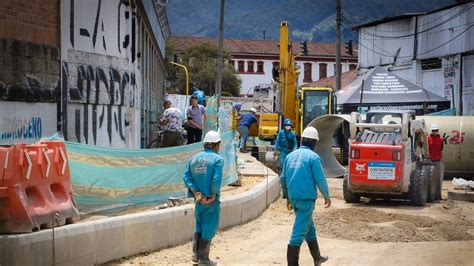 Bogotá ya trasladó el 53 de las redes de acueducto y alcantarillado