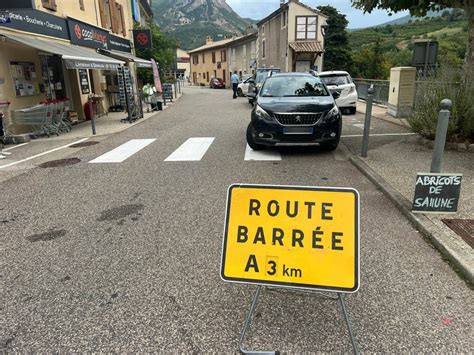 Drôme Une femme décédée suite à l éboulement de rochers sur une route