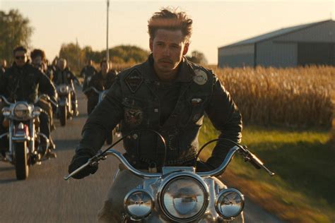 Austin Butler, Tom Hardy ride motorcycles in 'The Bikeriders' trailer | EW.com