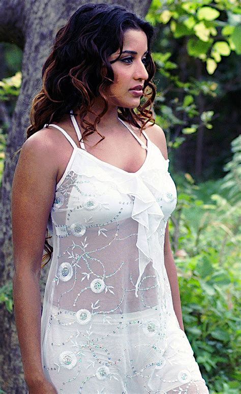 Antara Biswas W2 18 Hot Down Blouse Hd Image Starcelebblog