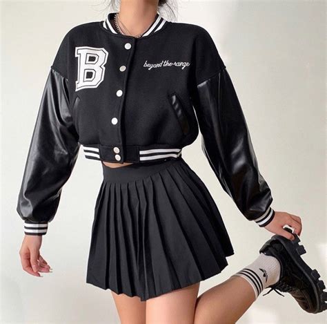 Varsity Crop Jacket On Black Fesyen Wanita Pakaian Wanita Baju