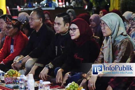 InfoPublik Tari Kolosal Babad Tanah Dermayu Pukau Penonton Di TMII