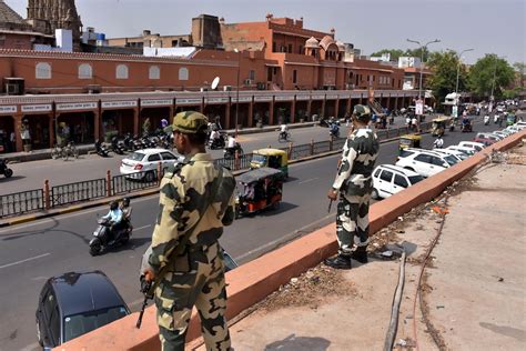 Bharat Bandh today: Over a dozen injured in Bihar clash | Zee Business