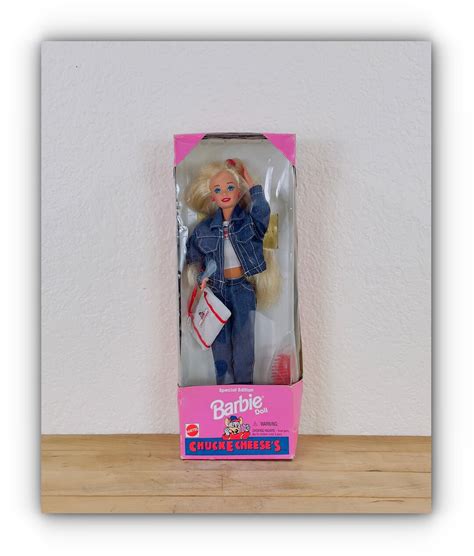 Barbie Chuck E Cheese Doll de Mattel Barbie Doll en caja sin Etsy México