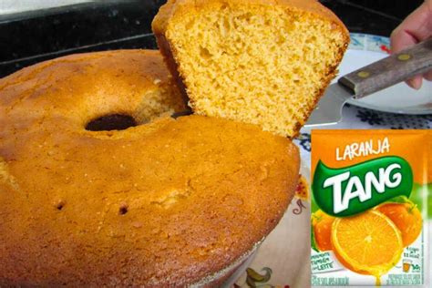 Bolo de laranja simples suco Tang que fica delicioso e é fácil de